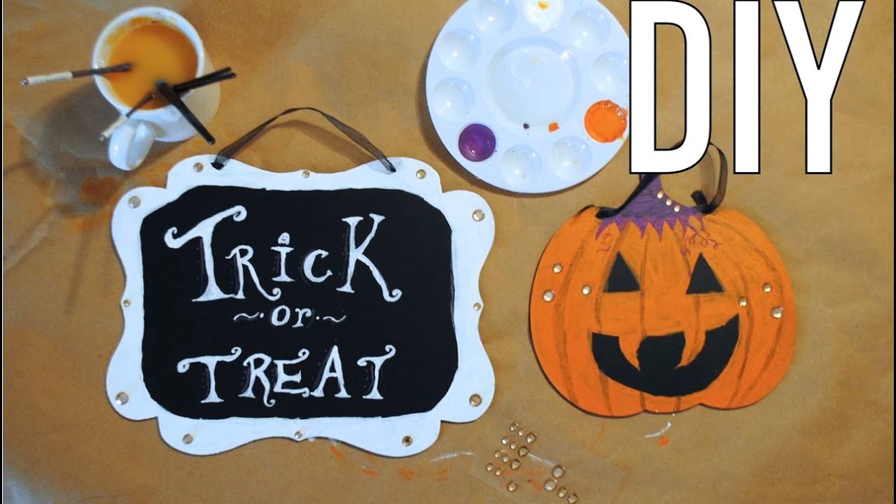 DIY | Halloween Signs - YouTube