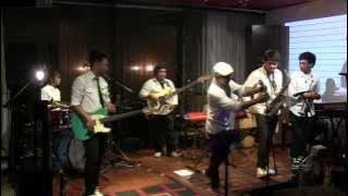 Tompi - Aku Jatuh Cinta @ Mostly Jazz 26/10/12 [HD]