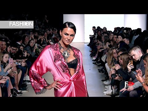 Vídeo: Fashion Week Russia: desfiles de Maria Kravtsova, Yulia Dalakyan, Elena Suprun