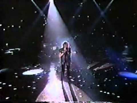 Bonnie Tyler - Total Eclipse Of The Heart - Solid Gold with Commodores intro