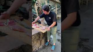 #lizard#lizardfeeding#feed#prey#lizardeat#largestlizard#wildzoo#snakeform#discovery