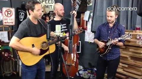 New song Landfall by @YonderMountain in @2StoryGarage w/ Allie Kral & Jake Jolliff. At #kinfolk this