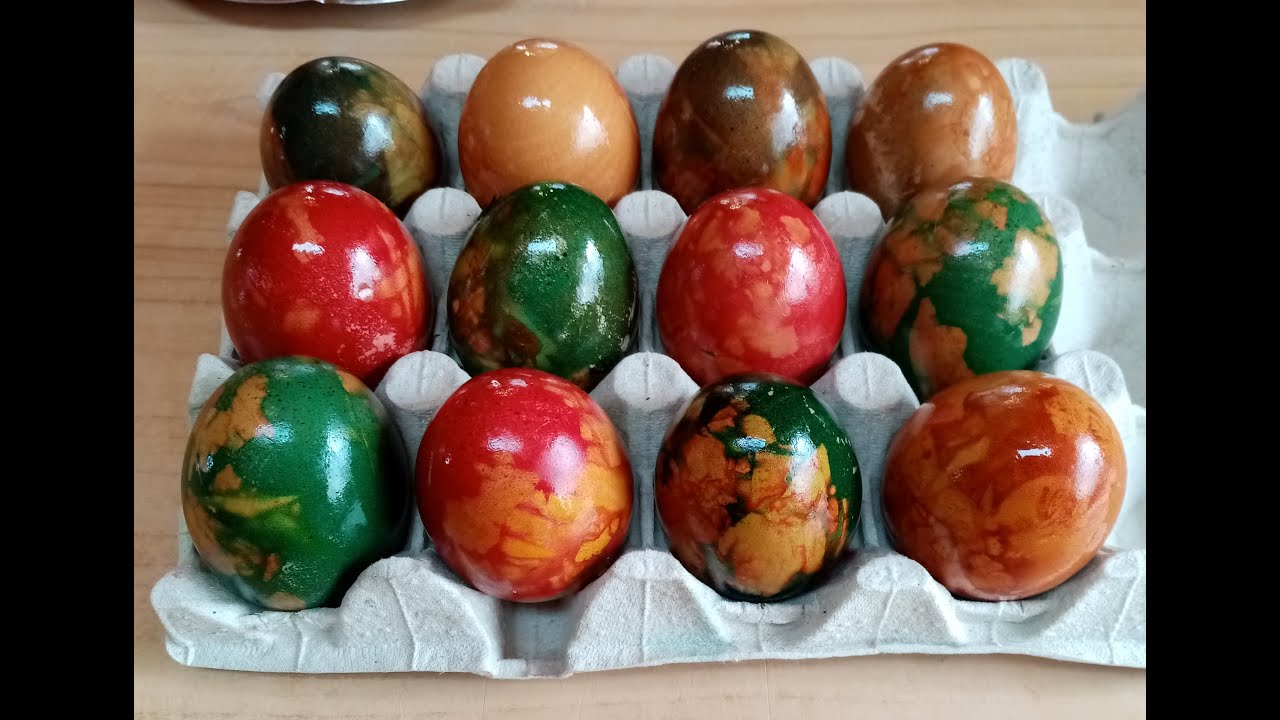 Barvení velikonočních vajec