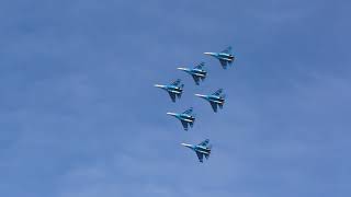 "Русские Витязи" на 110-ти летии ВВС РФ (с переговорами)