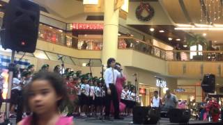Eric Naleieha -Little St. Nick at Windward Mall