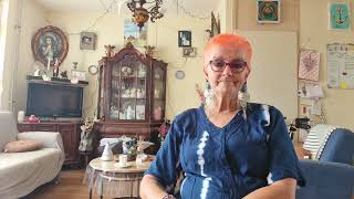 Download Lagu do 31 juli | Willy in huis. Naar de Hema | Naaimachine op tafel. MP3