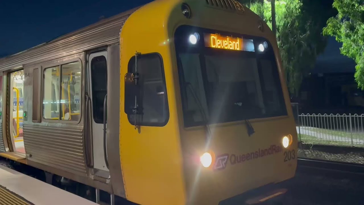 Cleveland SMU203 Departing Coorparoo Train Station Platform 1