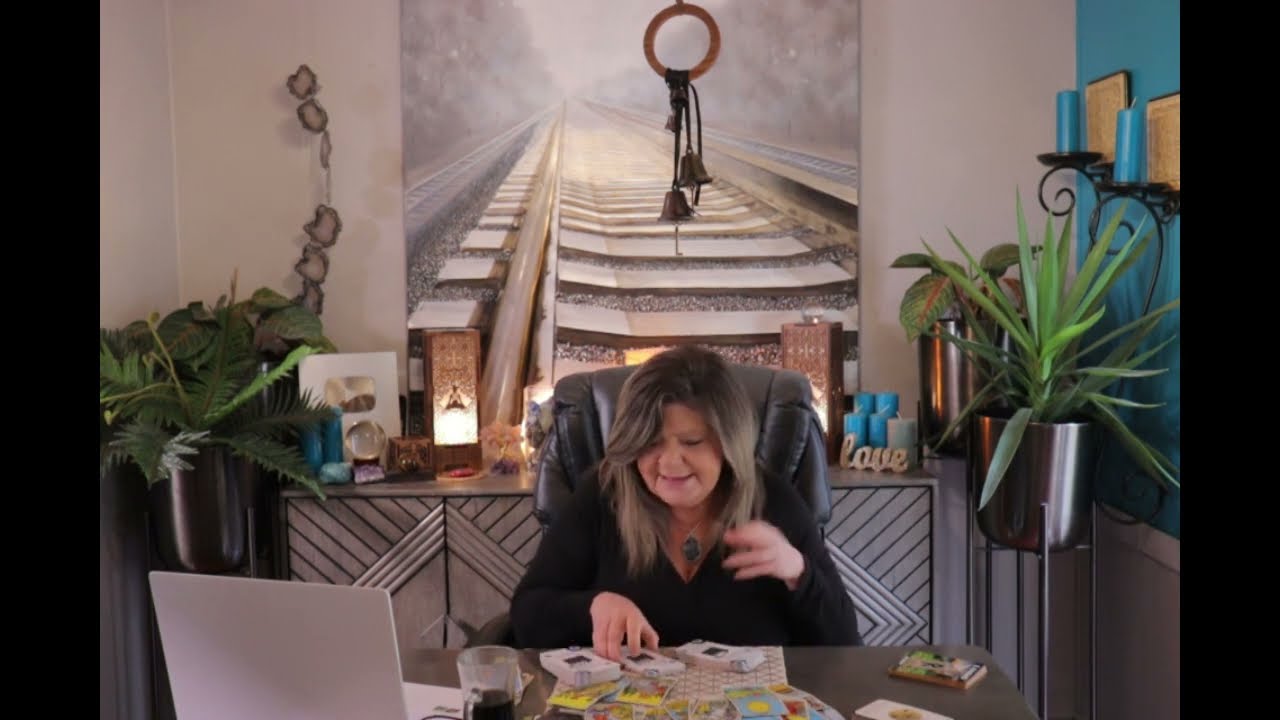 GEMINI THERE ARE HATERS WHO ARE GANG STALKING A EARTH ANGEL/TRYING TO MANIPULATE THIS PERSON