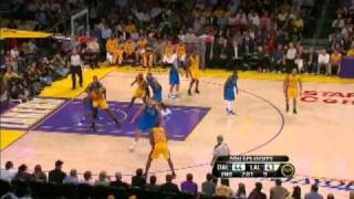 Triangle Offense: Solo swing Solo Bynum+2