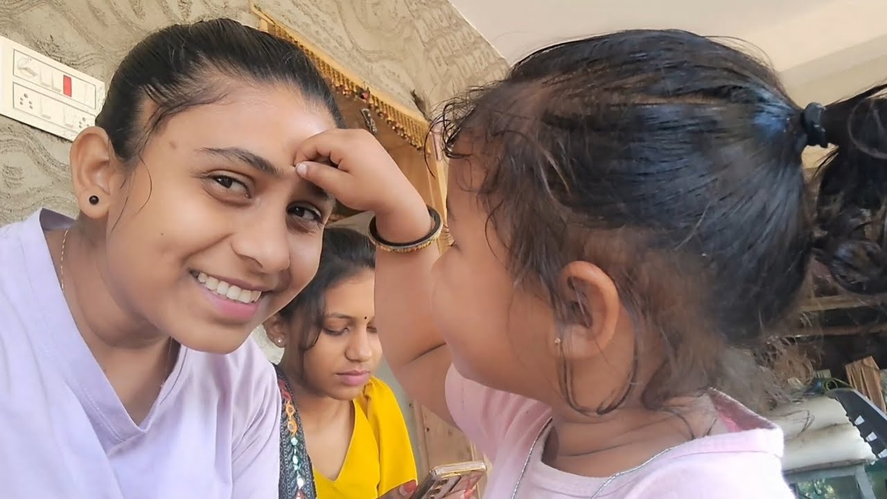 Siya ko meri bindi chahiye 😃🥳