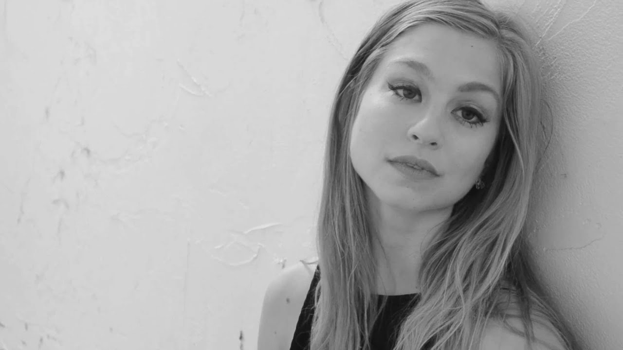 Tunnel Vision - Ballerina Anais Blake Dancing Video by Dylan Cox w/ Music by: Max Richter - Sarajevo