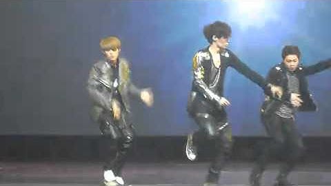 [FANCAM] 120618 Luhan, Lay, Xiumin dance showcase @ Tianjin 