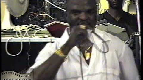 ALHAJI ABASS AKANDE OBESERE @ DENJI CONNECTIONS SHOW, 2002 IN LONDON. BY CHUNKY YAYE VIDEOS 1.