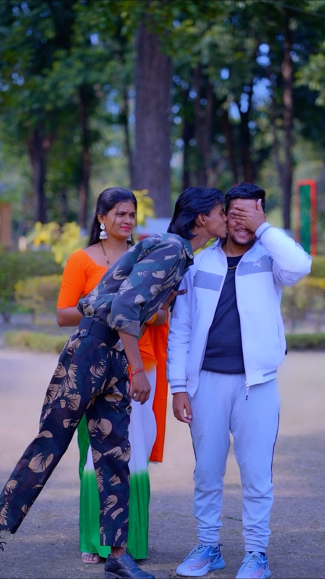 Kahe kara tadu khela