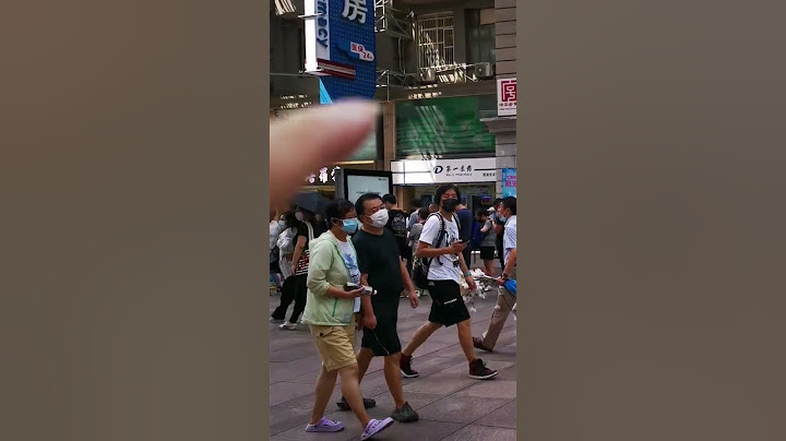 今天去上海南京路买月饼的都是勇士！排队2小时起步 - 天天要闻