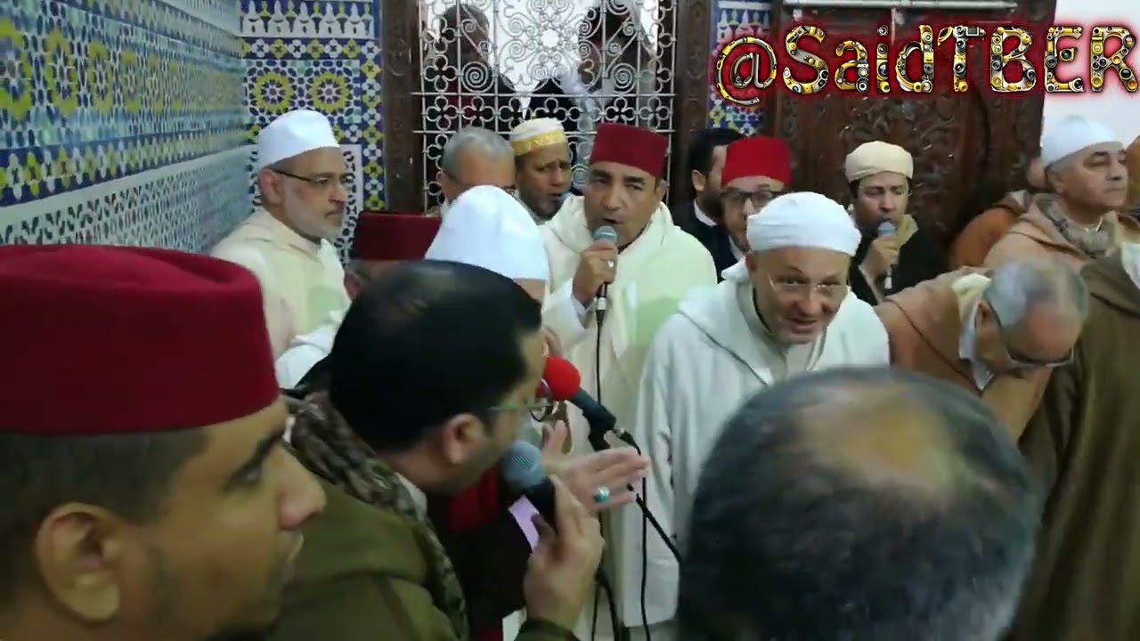 حضرة صوفية ربانية مع ألمع المنشدين المادحين المغاربة بمنزل المكي بنكيران ليلة النصف من شعبان بفاس