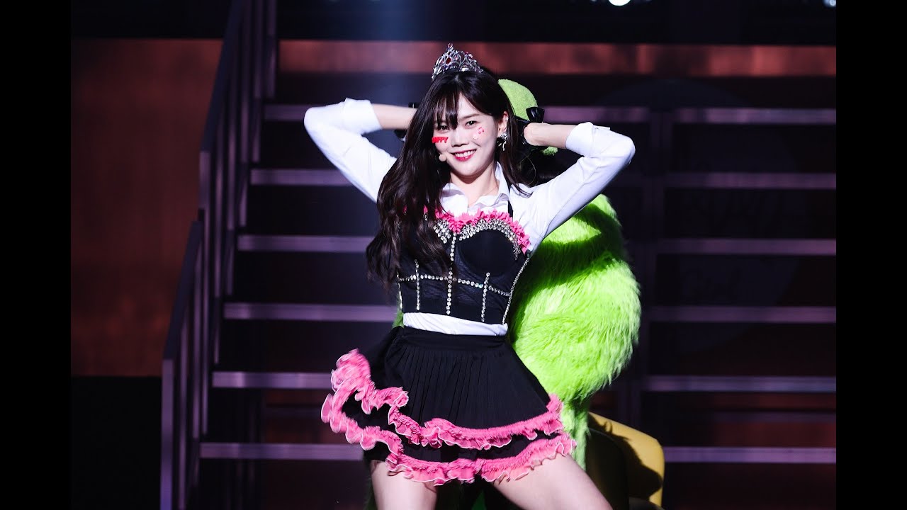 220430 오마이걸 효정 (HyoJung) - PING PONG (핑퐁) - 미라클 인터내셔널 팬미팅 (Fan Meeting) [직캠 / FANCAM] [4K 60p]