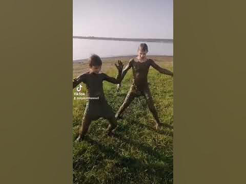 Дети купаются - YouTube