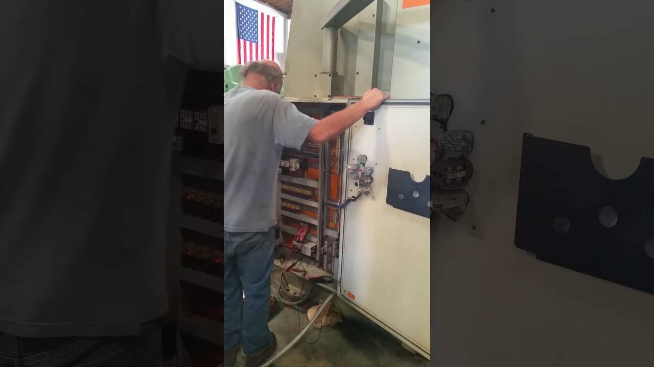 155 Ton x 10' Used Donewell Hydraulic 3 Axis CNC Press Brake 5221