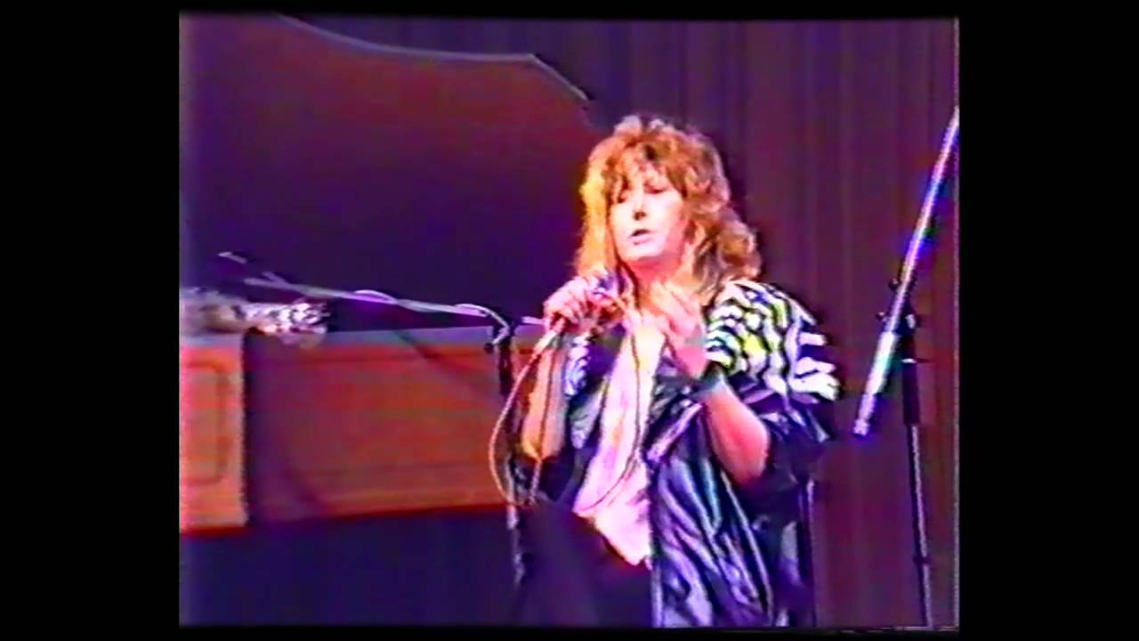 Алла Пугачева откровенно о своих мужчинах - фрагмент - YouTube