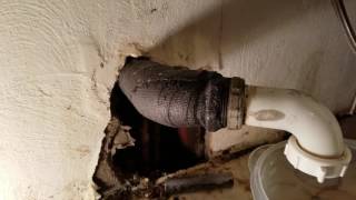 Quick Fix for a Leaking Water Pipe Update