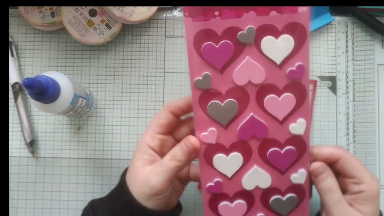 Carte sketch en rouge & rose avec @rosebonboncoco & @mamiecolle6283 