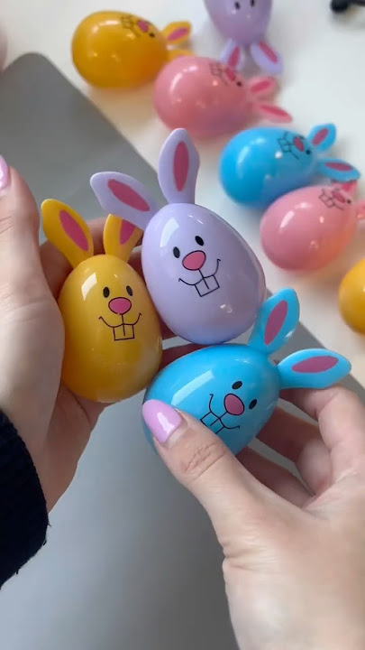 How To Make A Kinetic Sand Easter Egg | Baker Ross