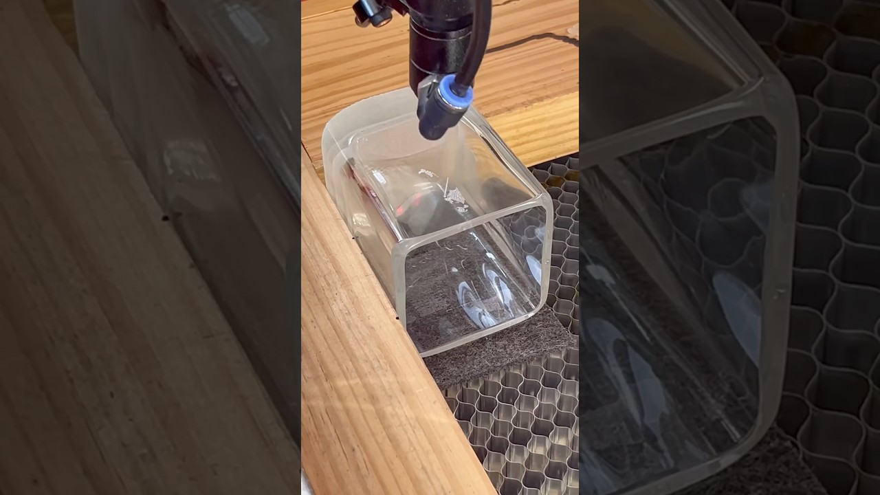 Máquina 🔥 de grabado láser para los vasos reciclados de whisky en Green Glass de BBM #diy