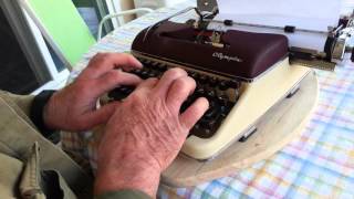Olympia SM3 Typewriter 1959 Maroon