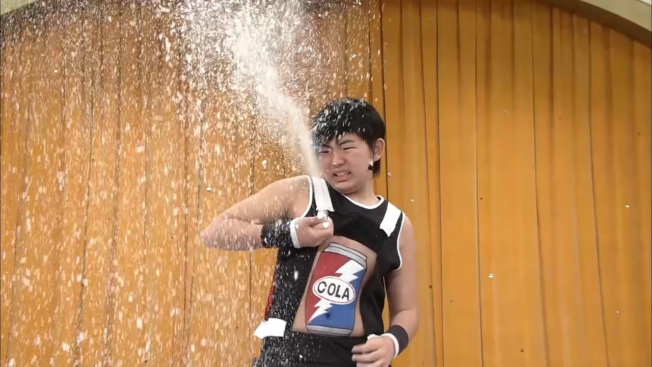 日テレ公式【仮装大賞】コーラの缶 - YouTube