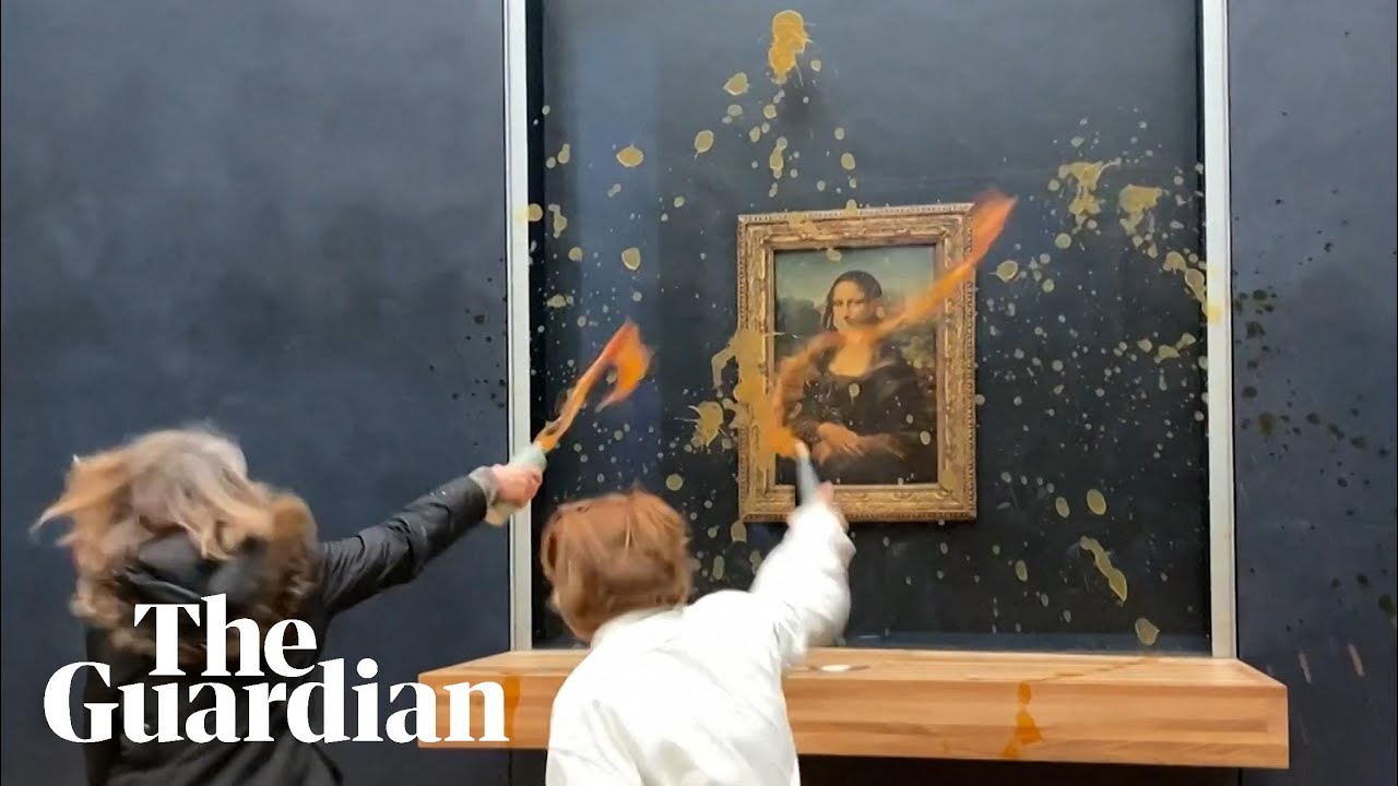 Protesters throw soup at the 'Mona Lisa'