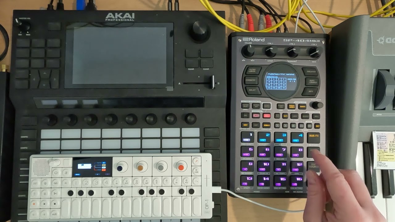 SP404 mk2 32.7 - Using the OP-1 Field to Control the SP404 mk2