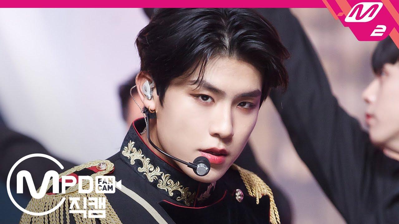 [MPD직캠] AB6IX 박우진 직캠 4K 'SALUTE' (AB6IX PARK WOO JIN FanCam) | @MCOUNTDOWN_2020.11.5