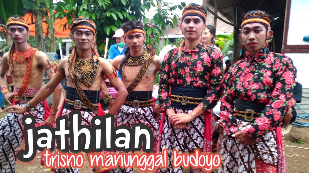 penonton kesurupan jin cambuk || dance traditional || trisno manunggal budoyo || tmb