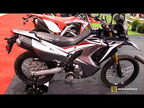 19 Honda Crf 250 Rally Walkaround 19 Quebec Motorcycle Show Youtube