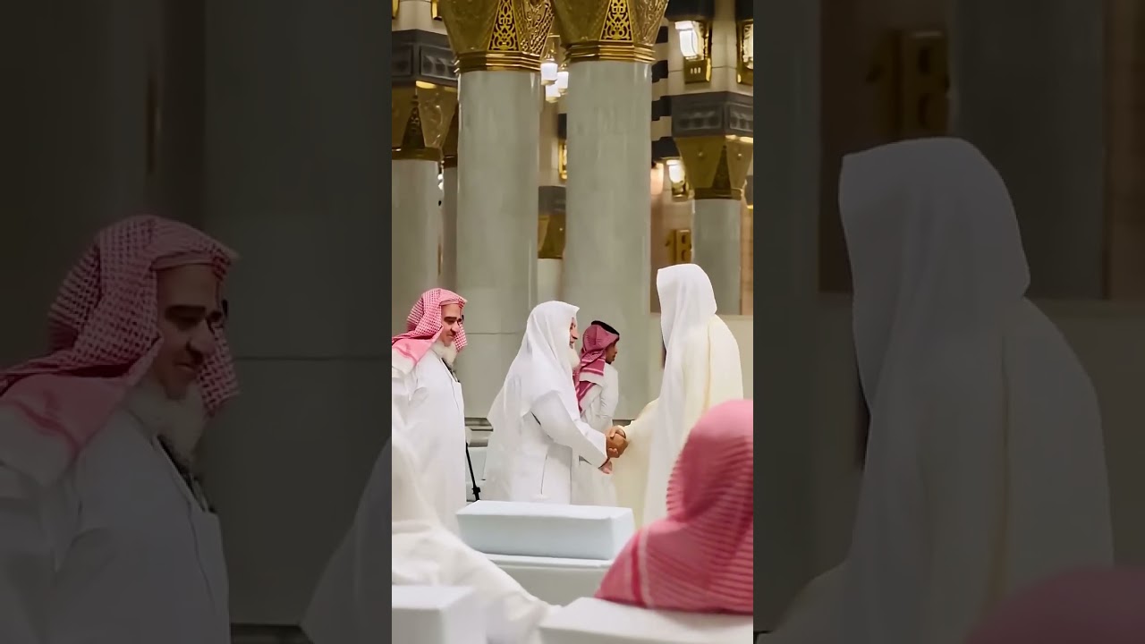 شاهد ماذا فعل الشيخ عبد الرزاق البدر اثناء حضوره ندوه لفتوى المسجد النبوي