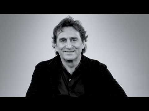 Video: Alex Zanardi netoväärtus: Wiki, abielus, perekond, pulmad, palk, õed-vennad