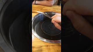 分享一下拿筷子的方式。
