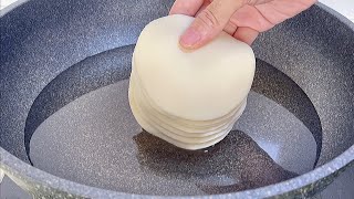 【小穎美食】餃子皮扔進滾燙的油鍋裡,瞬間變美食,我家一周吃5次,營養又解饞 【小穎美食】餃子皮扔進滾燙的油鍋裡,瞬間變美食,我家一周吃5次,營養又解饞