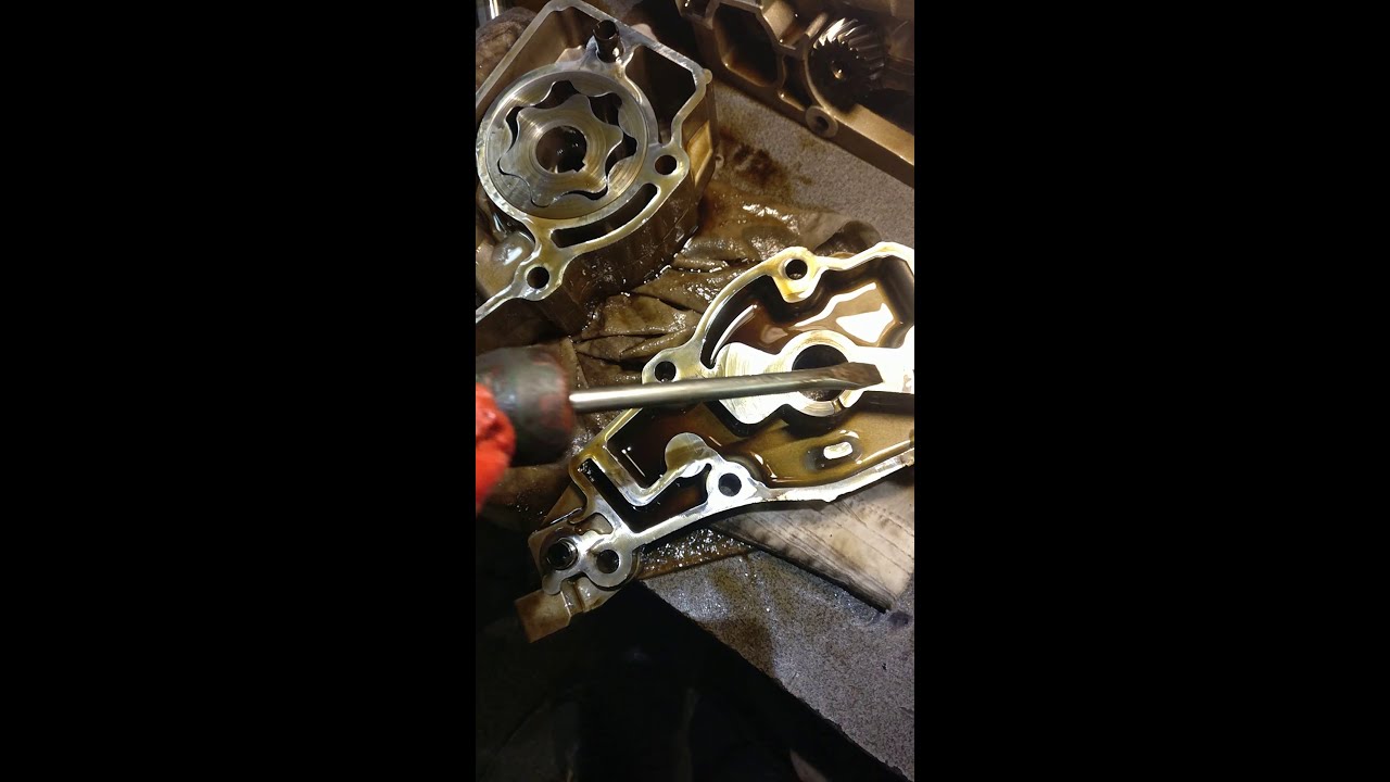 N46b20 _Пластик в масляном насосе - YouTube