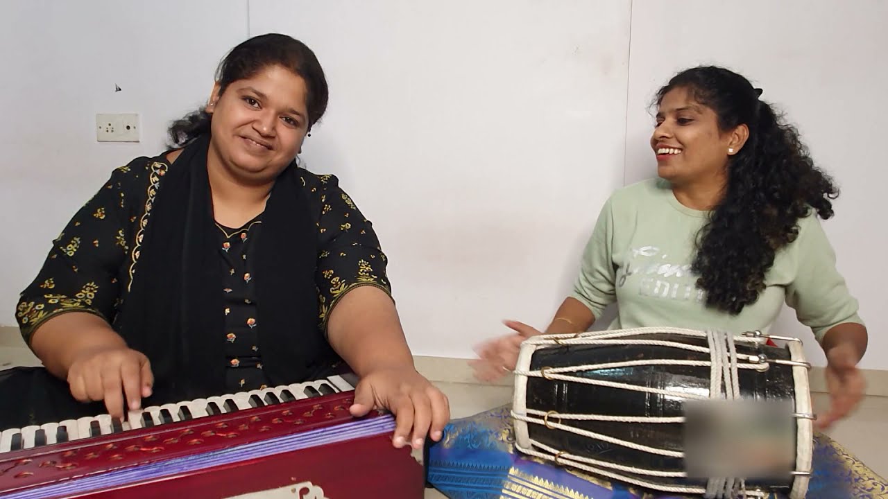 CHALAT MUSAFIR MOH LIYO RE  harmonium and dholak instrumental