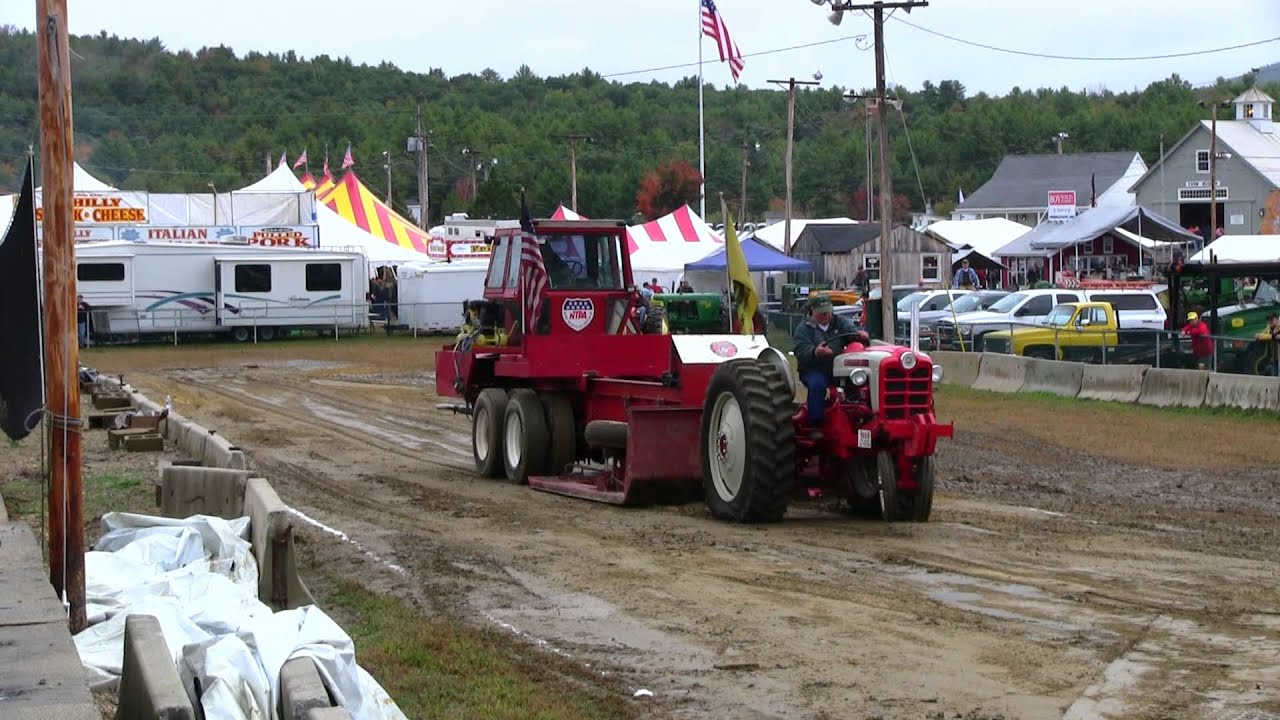 1959 Ford Powermaster - Antique Tractor Pull Deerfield Fair NH 2012  Video # 25