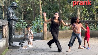 Statue prank in Indonesia funny reaction, patung prank , patung hidup manusia 