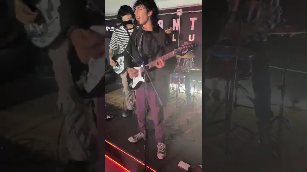 Debutando en Mantra Club │ Freaks de Surf Curse