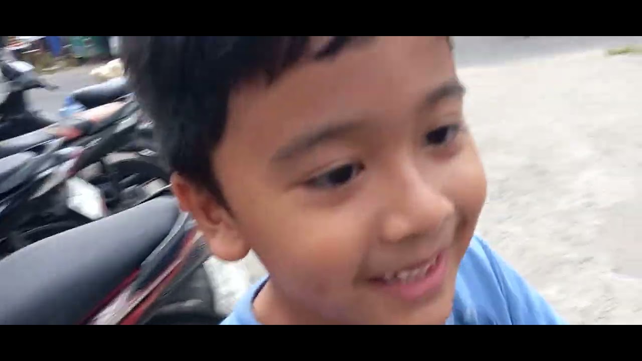 Ranu ke pasar kaget guys