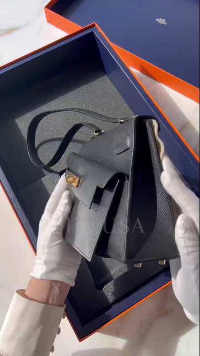 What is The Hermès Kelly Sellier 20 en Desordre Bag and is it Rare?