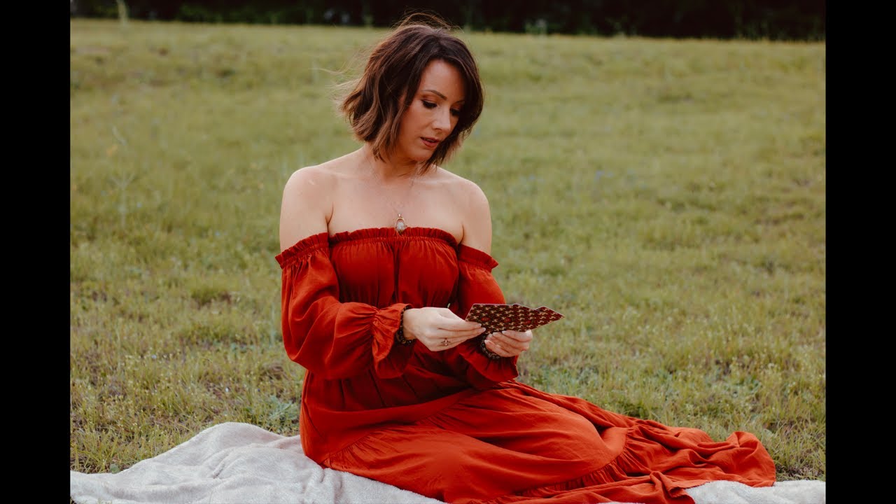 Your Weekend Tarotscope 🔮 | 5.2.25-5.4.25