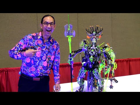 Giant LEGO Blacktron Mecha with Bionicle