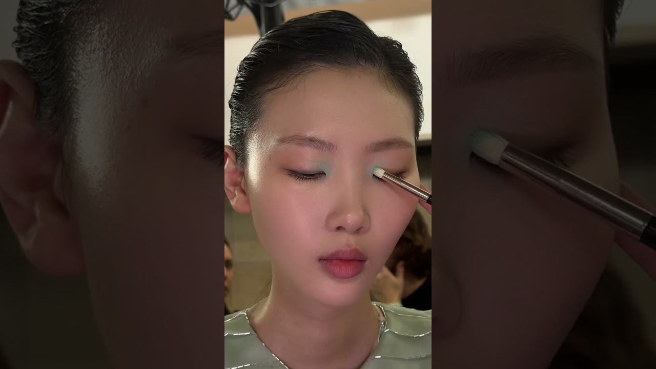 Backstage beauty moments from the Giorgio Armani Priv&eacute; Spring/Summer 2026 show