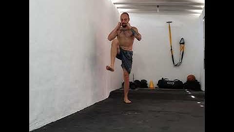 Avanço c/ Flexão de Quadril